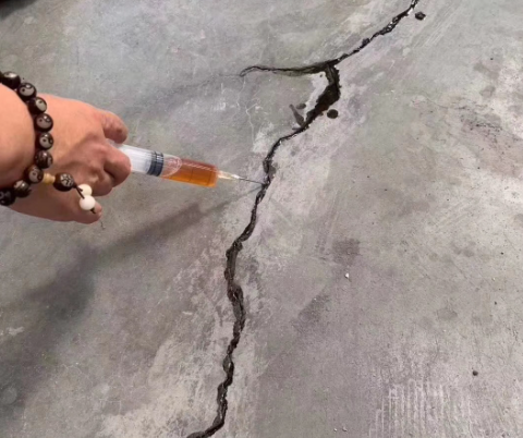 鄱阳混凝土裂缝修补技术详解​